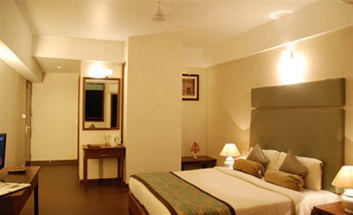 Tangerine Boutique 3*